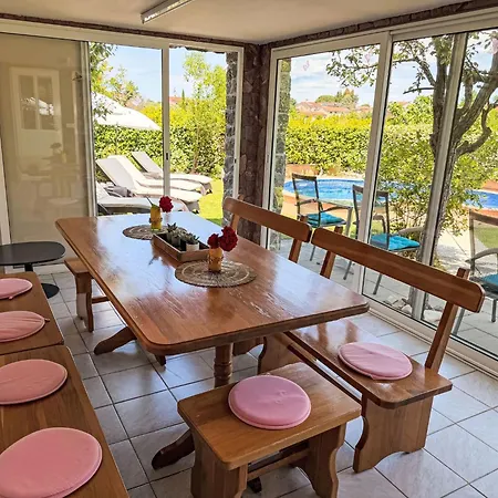 Apartman Ein Im Zweirosen By Interhome Fazana